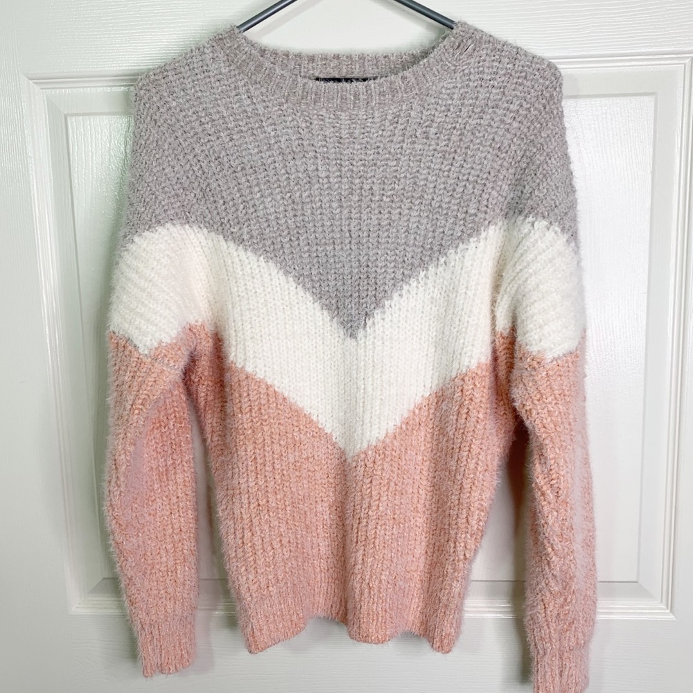NWOT Lulu’s Talk the Block Eyelash Knit Crewneck Long Sleeve Sweater Size S - Picture 3 of 13